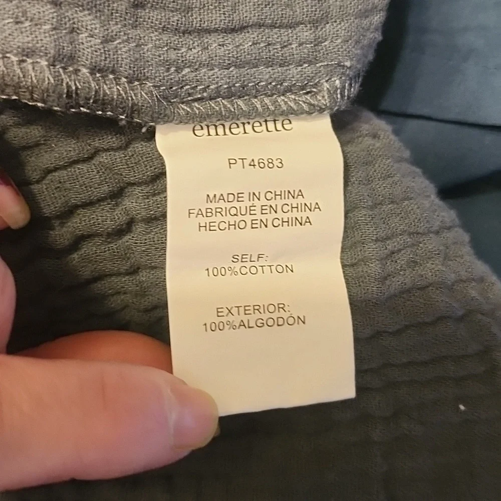 Emerette Ruffle Blouse - Picture 4 of 4